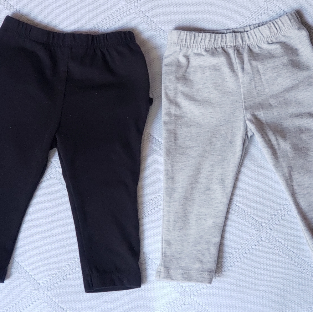 Garanimals Babygirl 2-pack ruffle pants Grey and Black 6-9 months